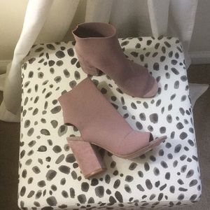 🍒🍒Steve Madden Ferris Pink Heel Size 8
